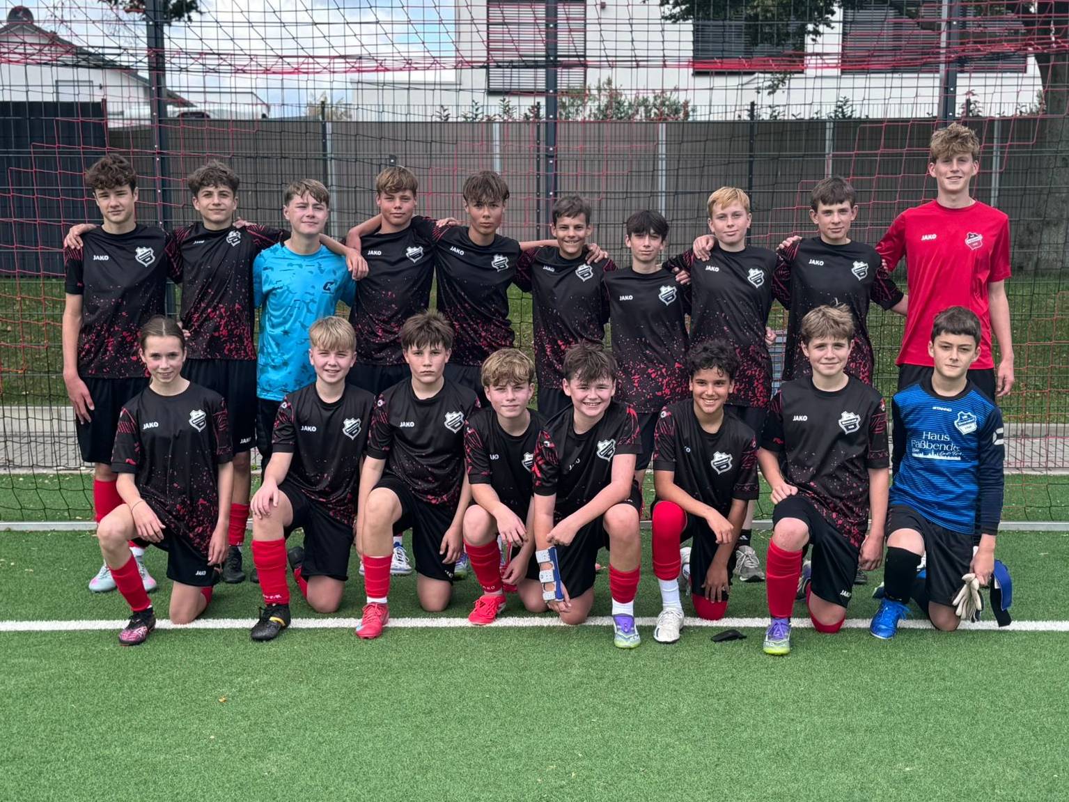 Mannschaftsfoto U13-Junioren Saison 2023/24 Mannschaftsfoto der U13 Junioren des VfR Sinnersdorf der Saison 2025/26